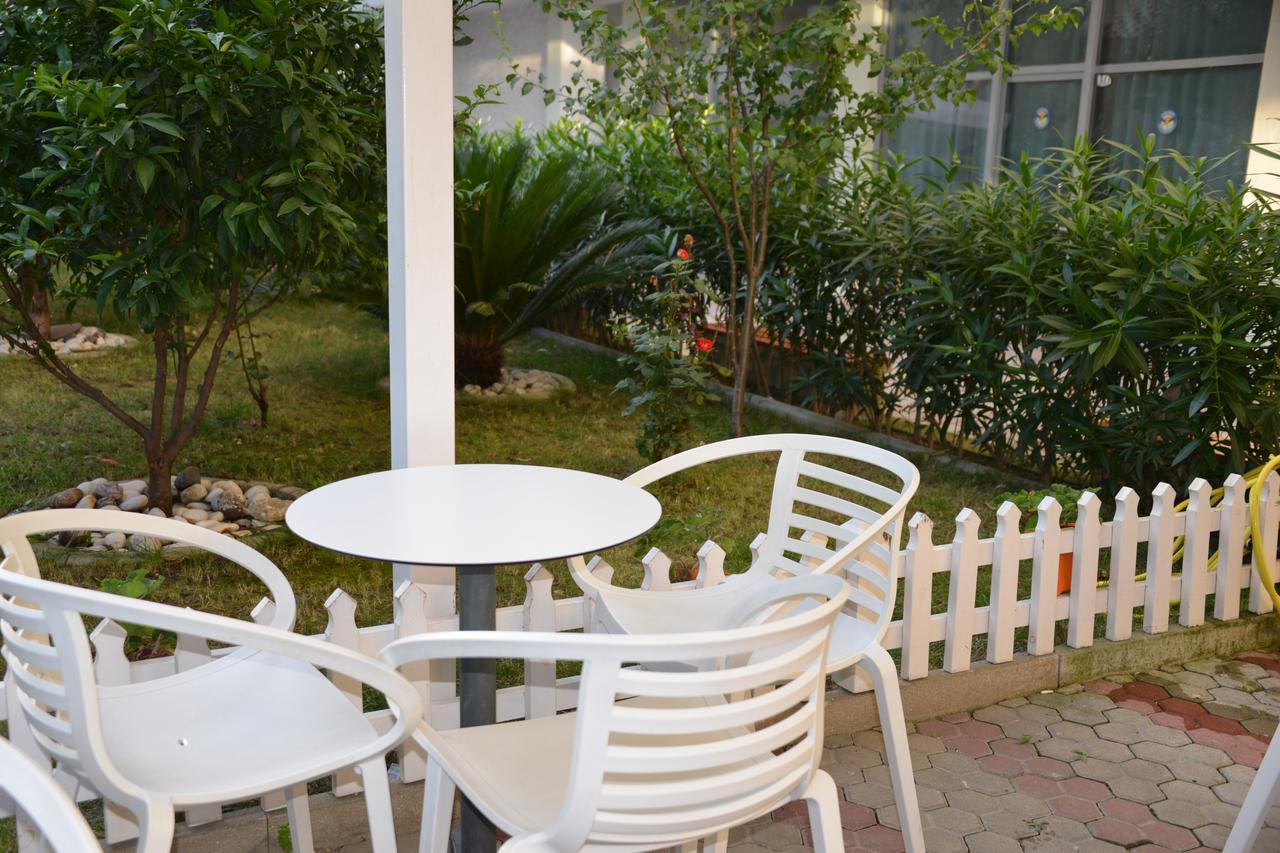 Comfort Hotel Fier Exterior foto